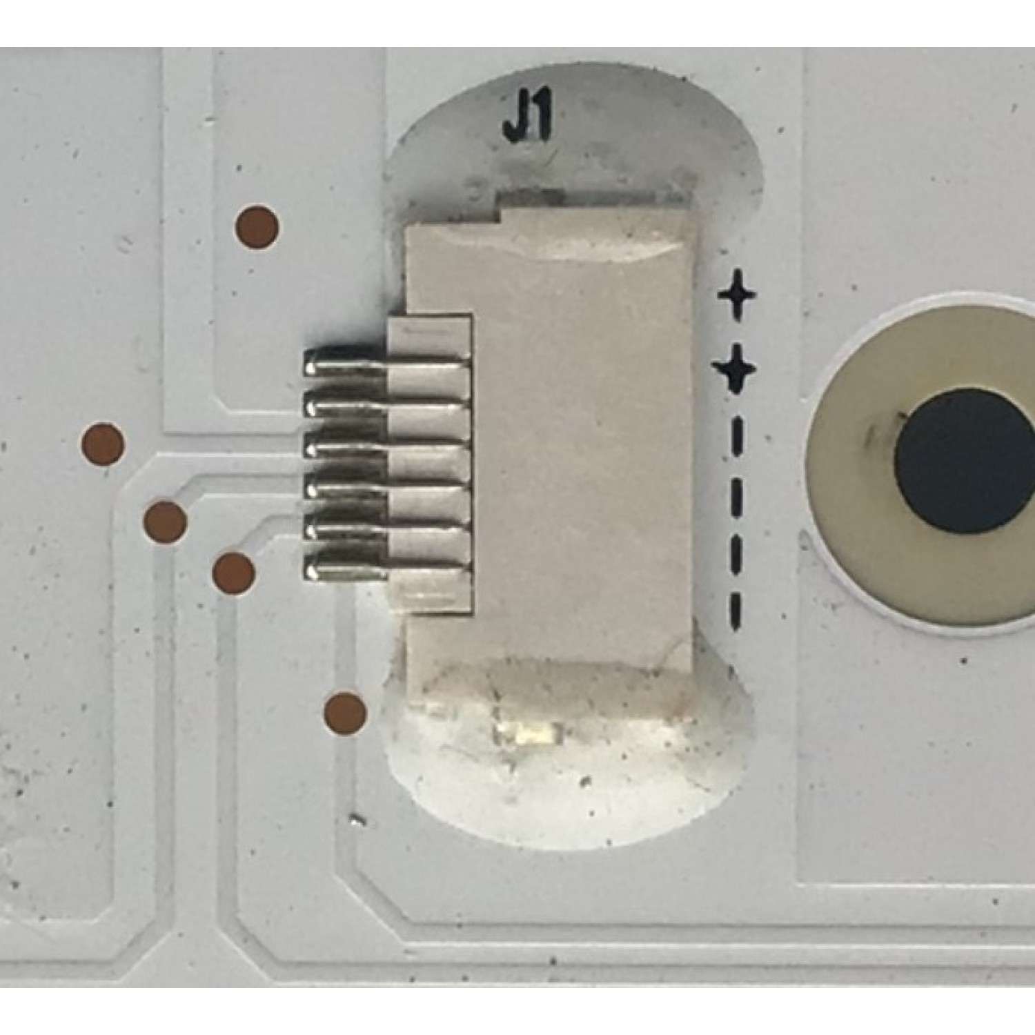 KIT DE LED'S PARA TCL ((INCOMPLETO SOLO 9 PIEZAS)) / NUMERO DE PARTE YHB-4C-LB5008-YH06J / YHB-4C-LB5008-YH05J / YHB-4C-LB5008-YH04J / TCL-50S535-3030FC-C-LX20200317 / TCL-50S535-3030FC-B-LX20200317 / TCL-50S535-3030FC-A-LX20200317 / MODELO 50S535 - Imagen 4